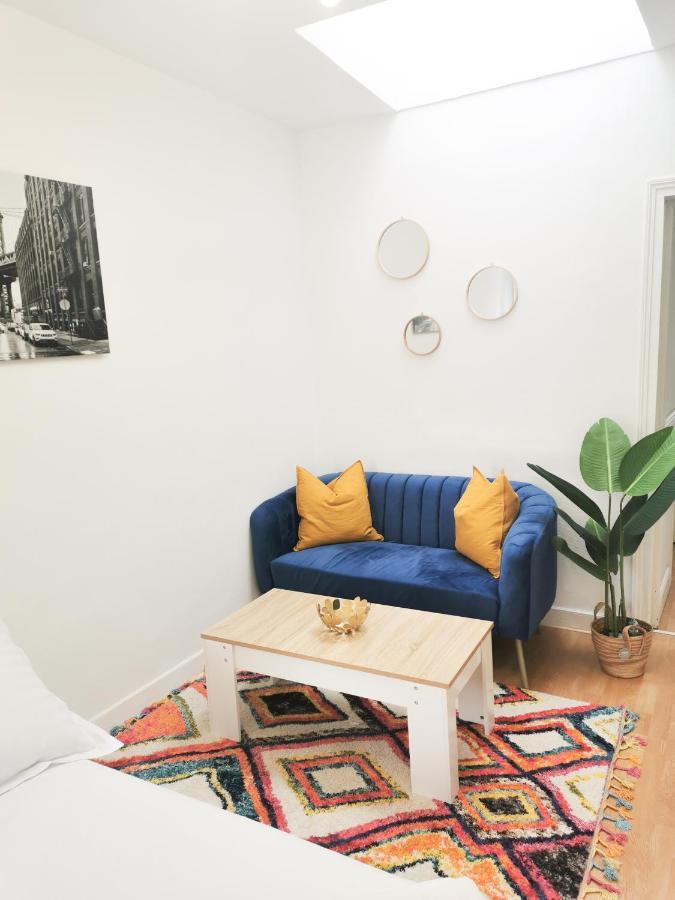 Studio Moderne, Lumineux Leilighet Paris Eksteriør bilde