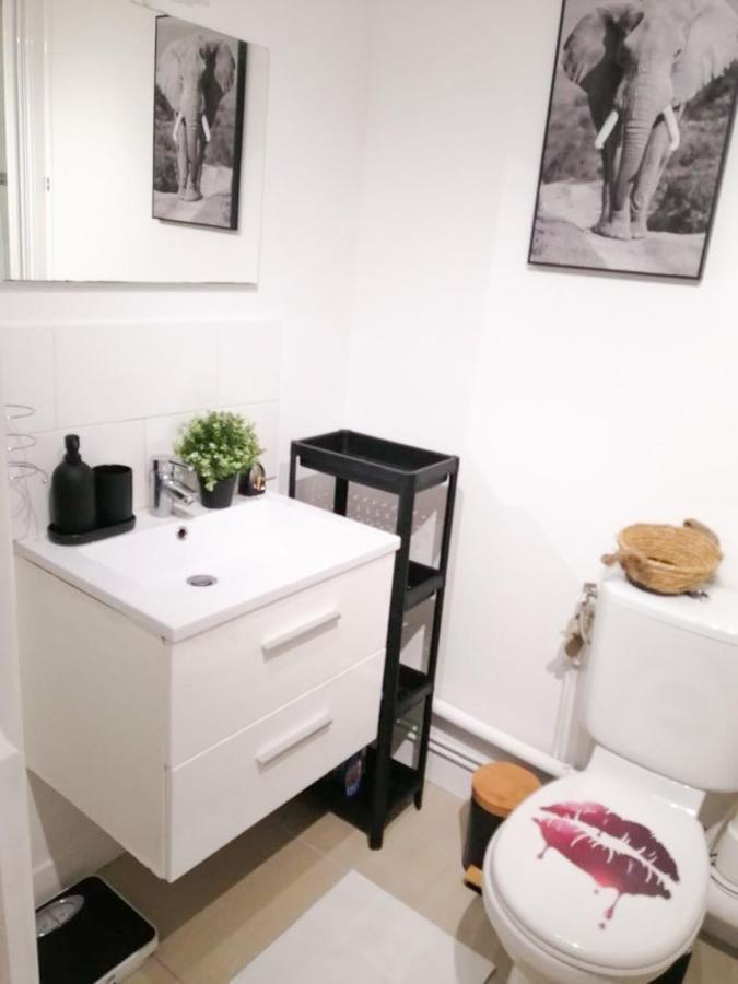 Studio Moderne, Lumineux Leilighet Paris Eksteriør bilde